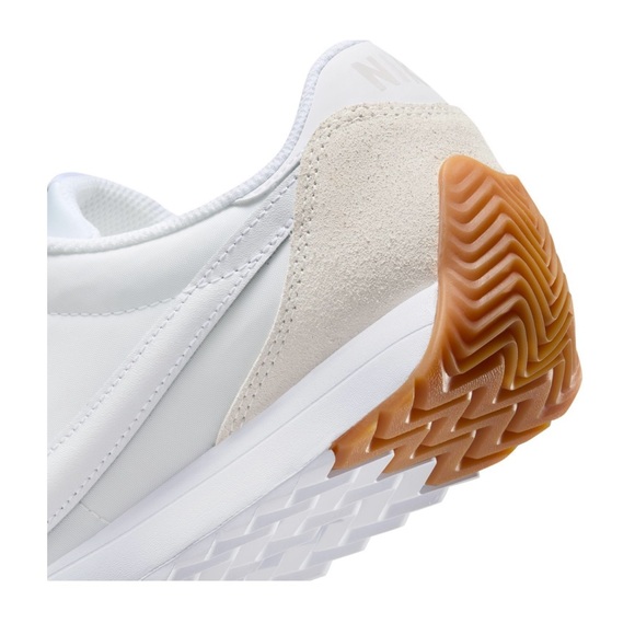 Nike Classic White Shoes For Women K - Picture 7 of 8